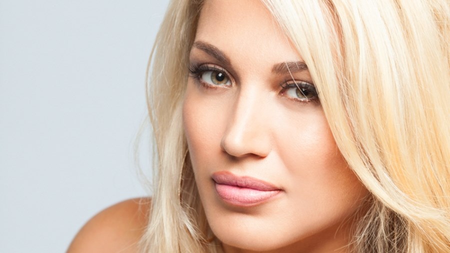 Δείτε την κούκλα αδελφή της Σπυροπούλου – ΦΩΤΟ