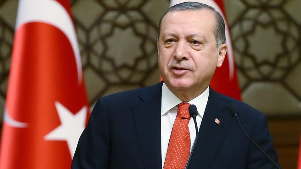 Ο Ερντογάν έδωσε επίδομα σε… γιαγιάδες ενόψει του δημοψηφίσματος – ΒΙΝΤΕΟ