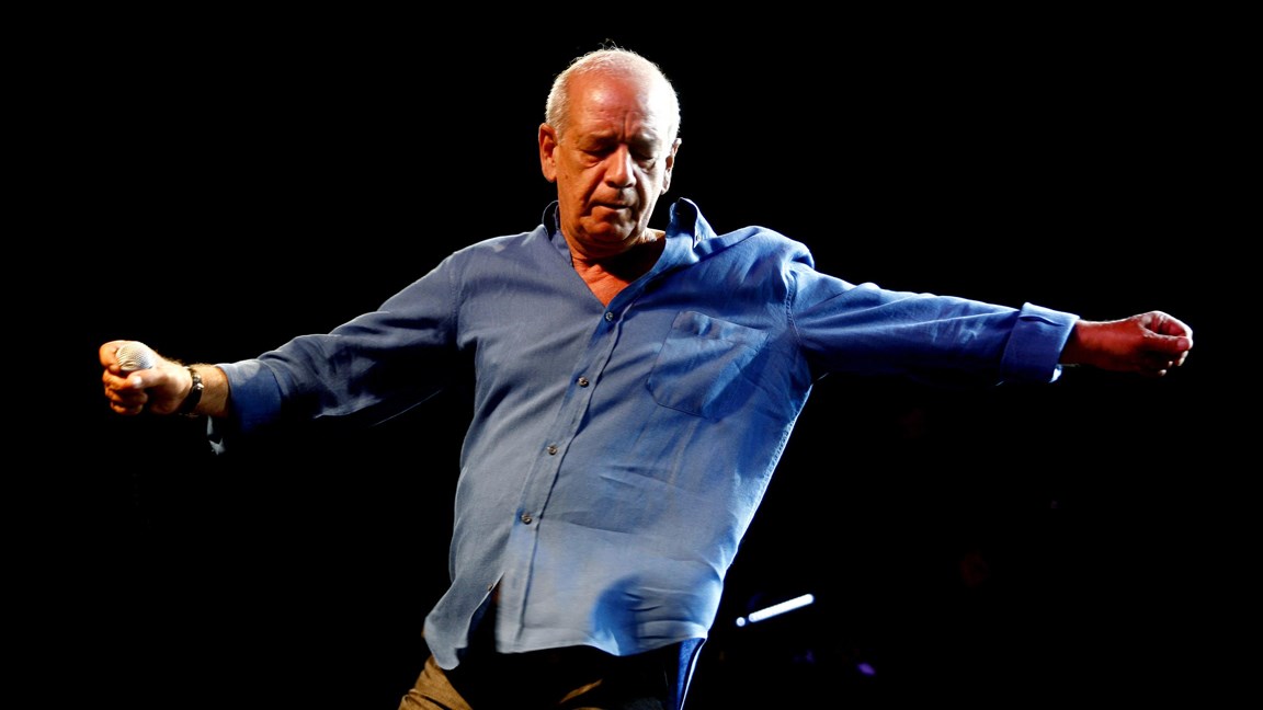 Σαν σήμερα έφυγε από τη ζωή ο Δημήτρης Μητροπάνος