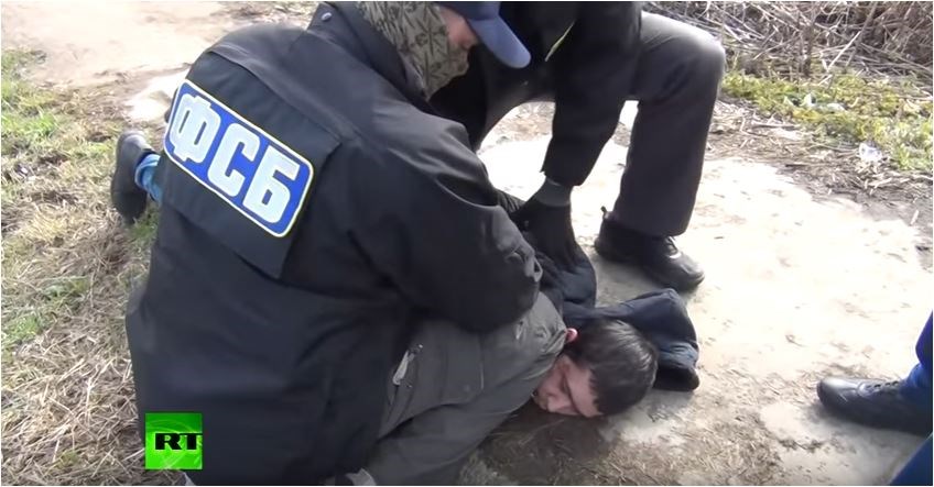 Καρέ – καρέ η σύλληψη του υπόπτου που φέρεται να οργάνωσε την επίθεση στην Αγία Πετρούπολη – ΒΙΝΤΕΟ