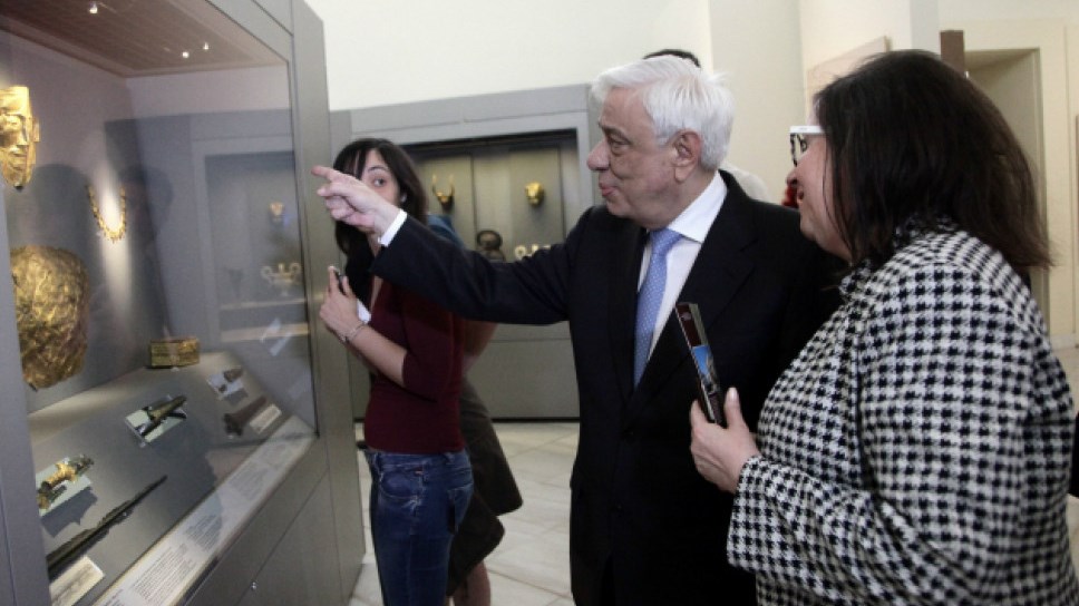 Στο Αρχαιολογικό Μουσείο ξεναγήθηκε ο Προκόπης Παυλόπουλος