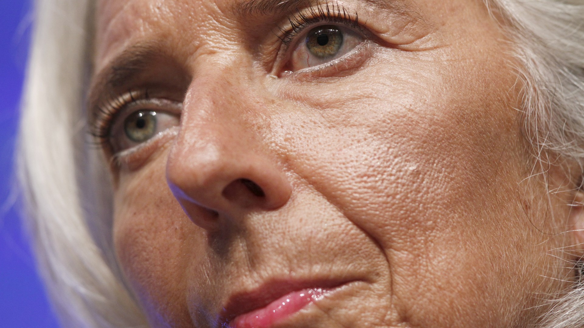 Η Λαγκάρντ ανοίγει τα χαρτιά της για την ελάφρυνση του χρέους