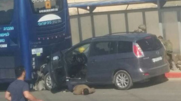 Οι πρώτες εικόνες από το σημείο της επίθεσης με αυτοκίνητο στο Ισραήλ – ΦΩΤΟ