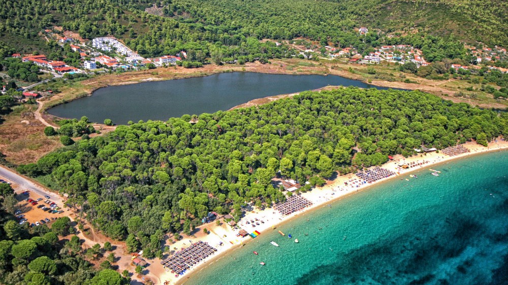 Ποια είναι τα καλύτερα ελληνικά νησιά για οικογενειακές διακοπές;