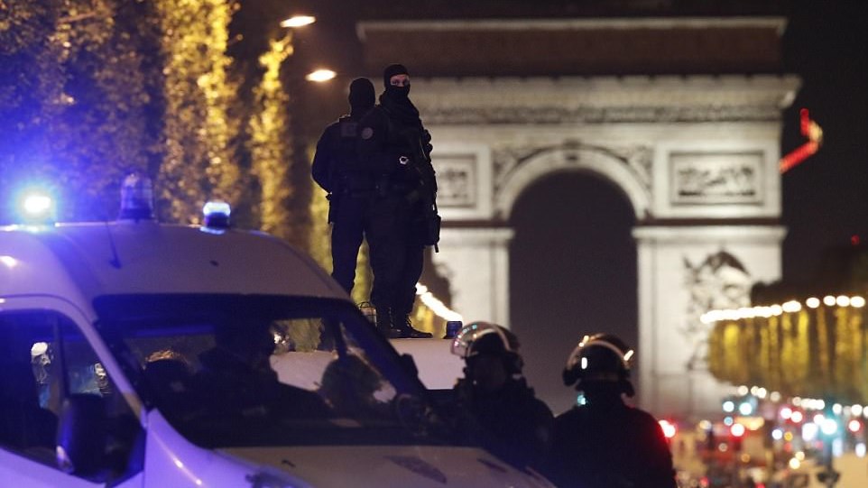 Αυτός ήταν ο δράστης της αιματηρής επίθεσης στο Παρίσι