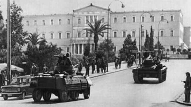 Ντοκουμέντο 50 χρόνια πριν: 21η Απριλίου 1967 η χώρα έμπαινε στο γύψο – ΒΙΝΤΕΟ