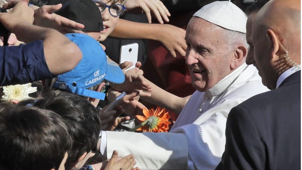 Η συγκλονιστική ιστορία που αφηγήθηκε ο Πάπας από την επίσκεψή του στην Ελλάδα
