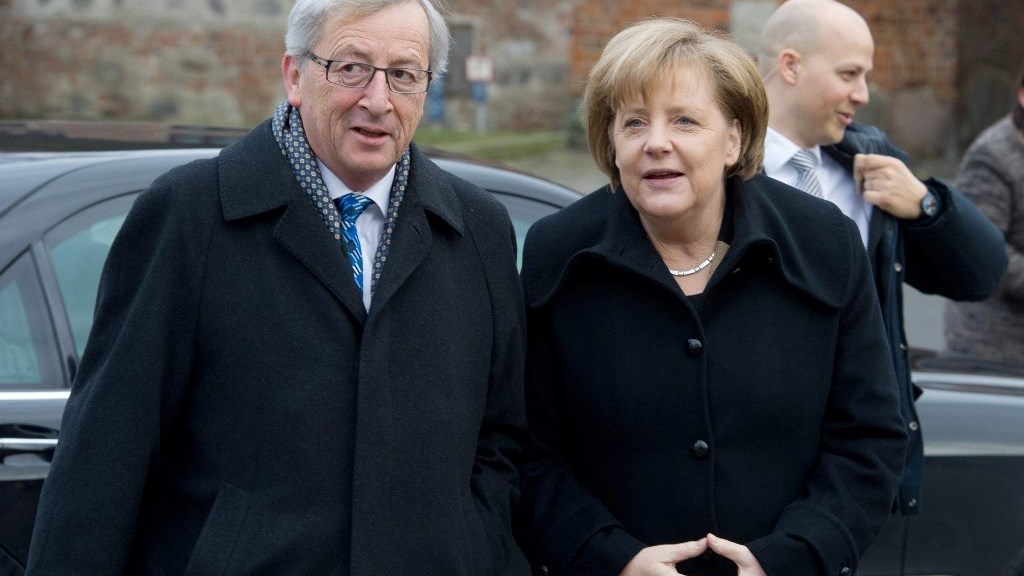 «Καλή επιτυχία» στον Μακρόν εύχονται Γιουνκέρ και Μέρκελ