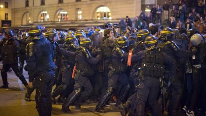 Παρίσι: Σοβαρά επεισόδια σε διαδήλωση κατά της Λεπέν – ΒΙΝΤΕΟ