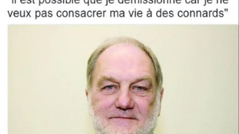 Δήμαρχος απειλεί να παραιτηθεί λόγω… Λεπέν