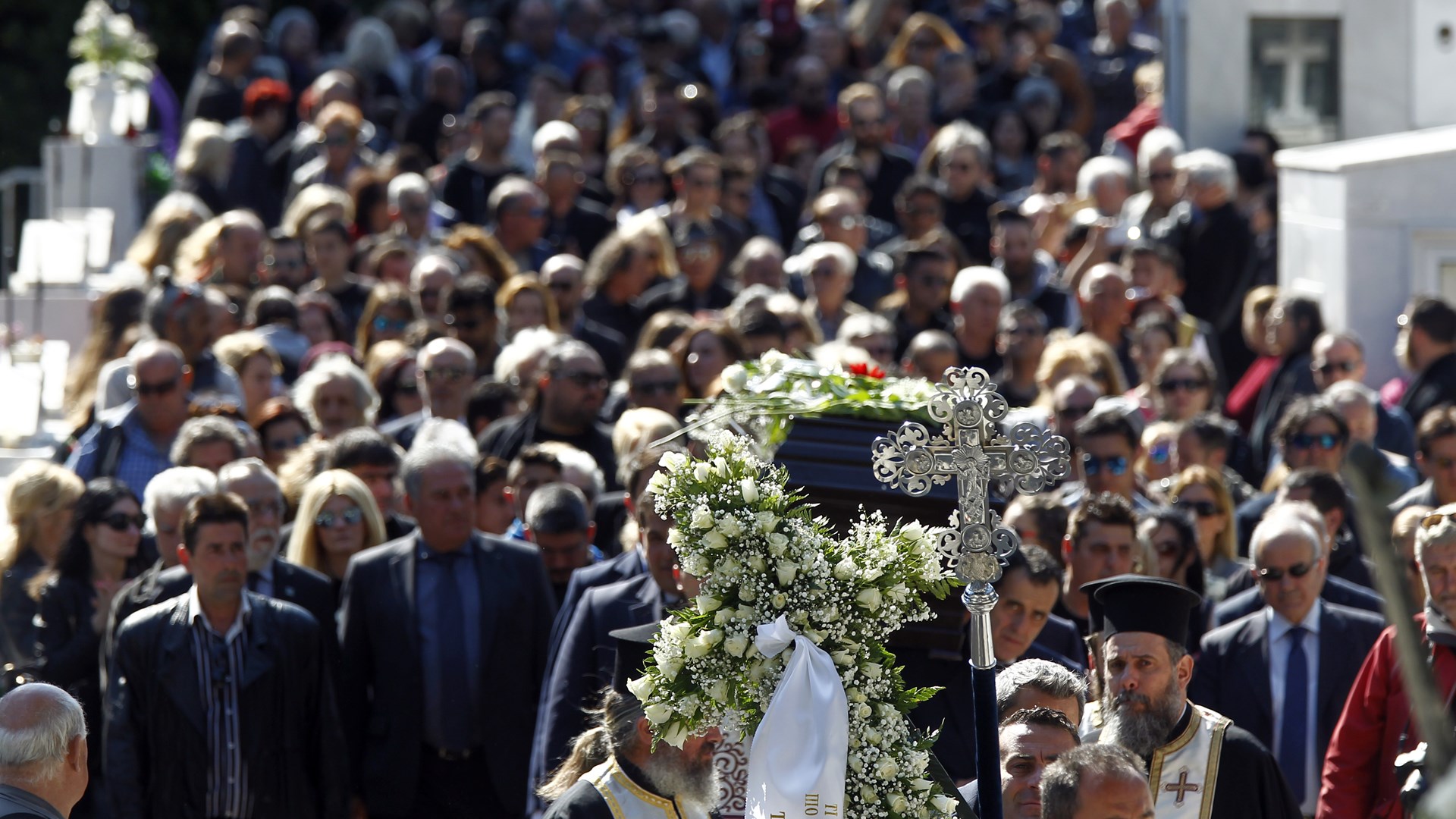 Συγκίνηση και οδύνη στην κηδεία του Στάθη Ψάλτη – ΦΩΤΟ