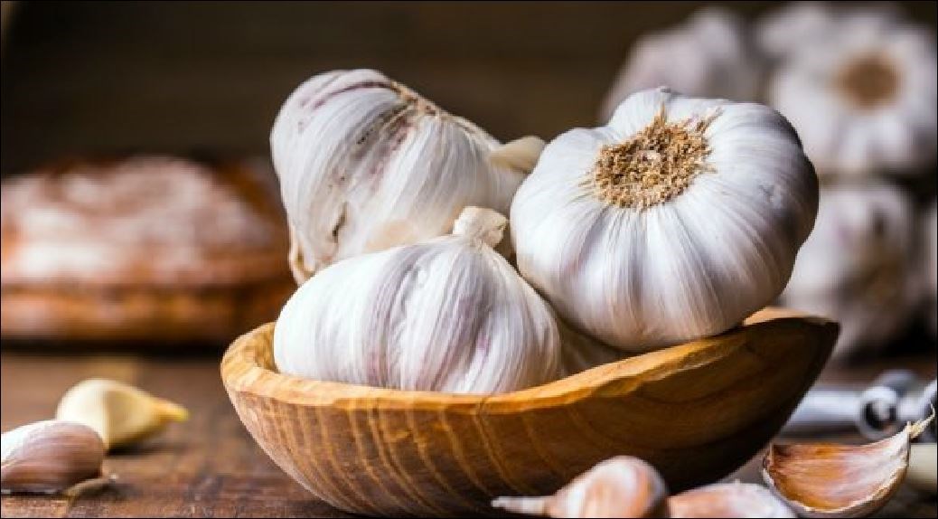 8 χρήσεις του σκόρδου που ελάχιστοι γνωρίζουν