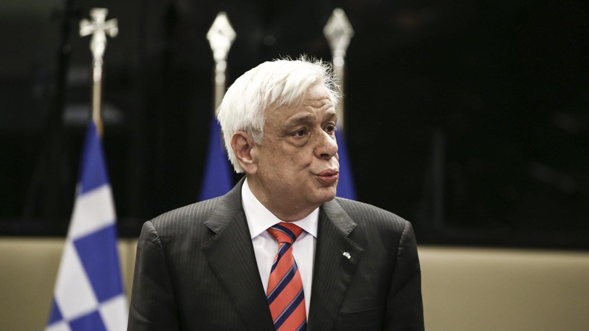 Ο Παυλόπουλος απένειμε τα πτυχία σε αποφοίτους της Σχολής Εθνικής Άμυνας