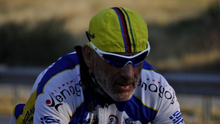 Το ρεκόρ Γκίνες διεκδικεί Τρικαλινός ποδηλάτης