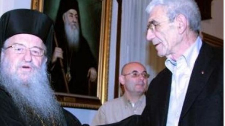 “Πόλεμος” Μπουτάρη – Άνθιμου για τη λειτουργία στη Ροτόντα