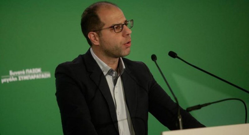 Εμφύλιος στο ΠΑΣΟΚ: Σκληρή απάντηση του Γραμματέα στην Γεννηματά