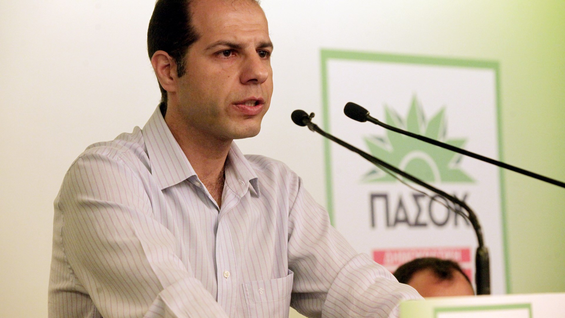 Νέα απάντηση Ξεκαλάκη στην “καρατόμησή” του από την Γεννηματά