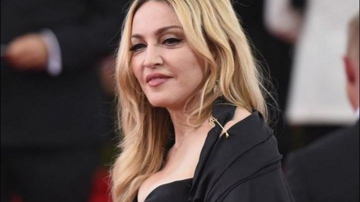 Έξαλλη η Μαντόνα στο Instagram – Είναι τσαρλατάνοι και ηλίθιοι