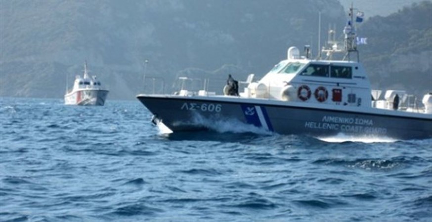 Μύκονος – Κρατούνται 13 μετανάστες που αποβιβάστηκαν σε παραλία