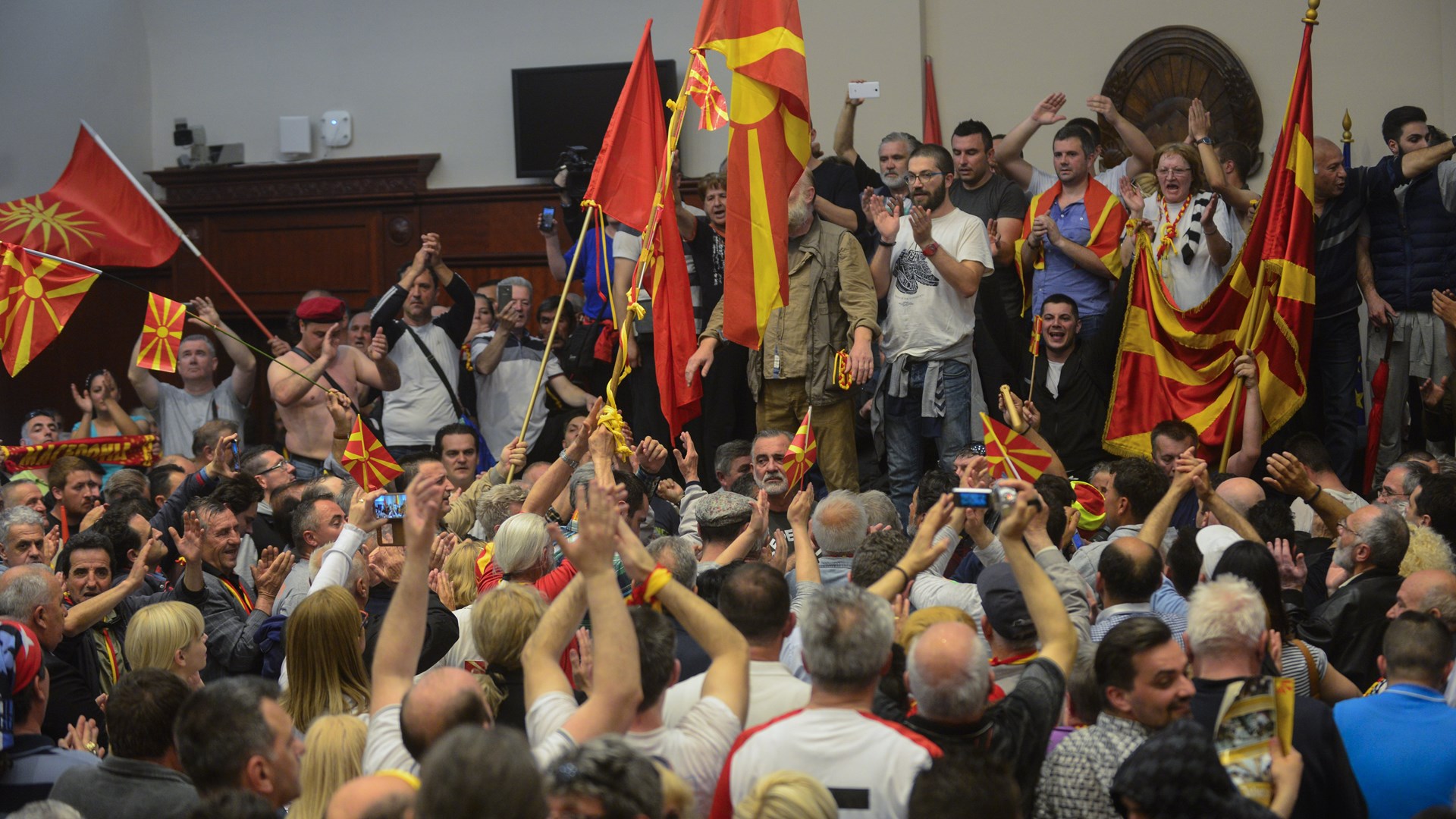 Τα Βαλκάνια φλέγονται – Θρυαλλίδα έντασης ο αλβανικός εθνικισμός  – ΦΩΤΟ – ΒΙΝΤΕΟ