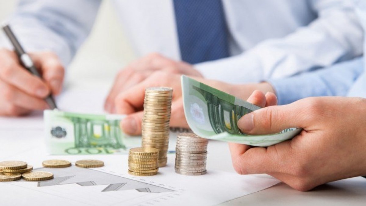 Αυξήθηκαν οι καταθέσεις τον Μάρτιο μετά από τρεις μήνες