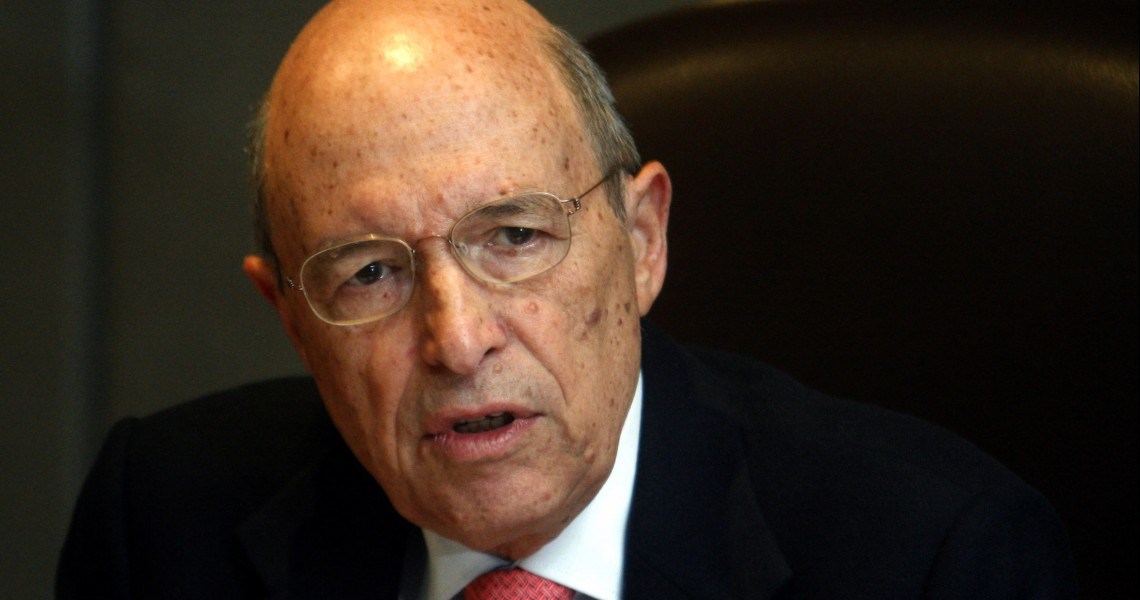 Ο Σημίτης για Παπαδήμο: Αυτοί που φροντίζουν για τη χώρα, γίνονται στόχος