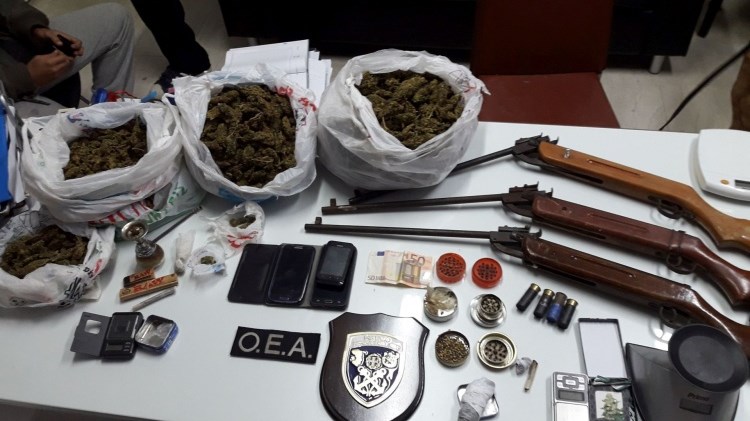 Χίος – Εξαρθρώθηκε κύκλωμα διακίνησης ναρκωτικών σε πρόσφυγες και μετανάστες