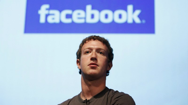 Σε 3.000 προσλήψεις προχωρά το Facebook
