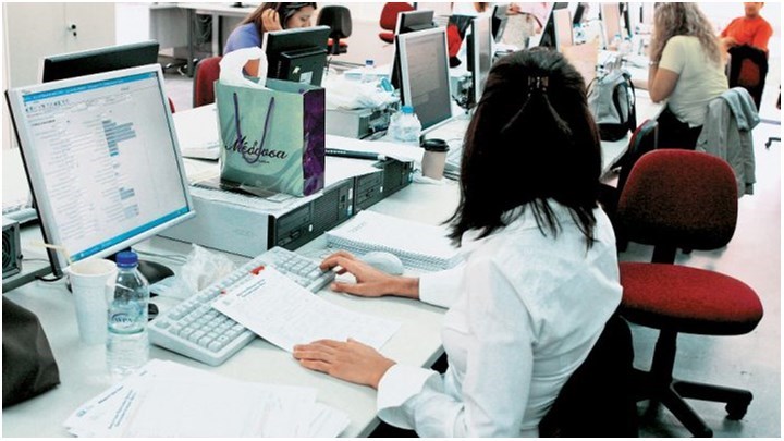 «Παράθυρο» για προσλήψεις 48.000 συμβασιούχων