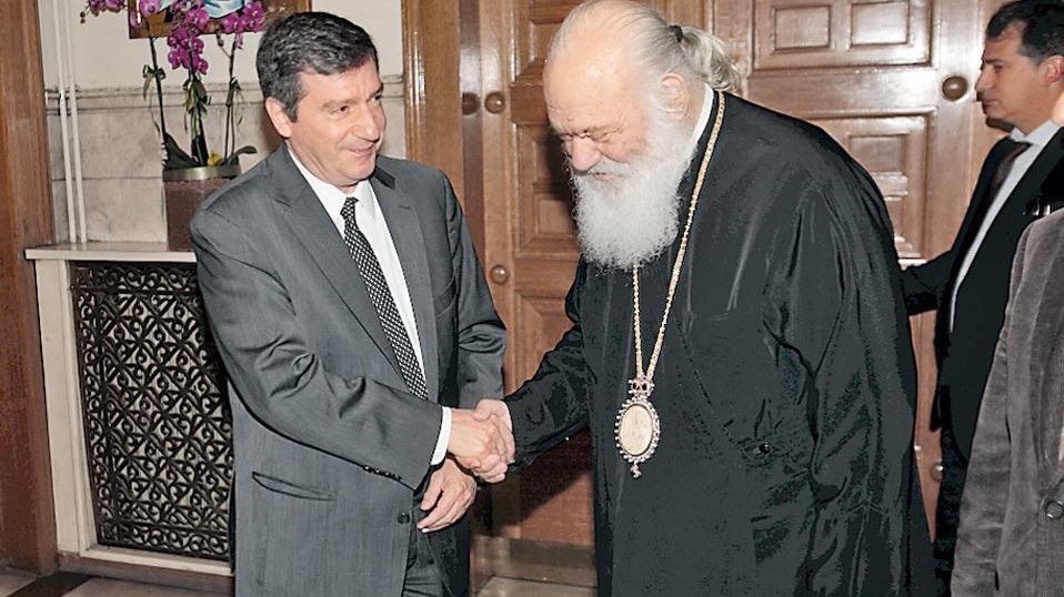 Μνημόνιο συνεργασίας για κοινωνικές και πολιτιστικές δράσεις υπέγραψαν Καμίνης – Ιερώνυμος