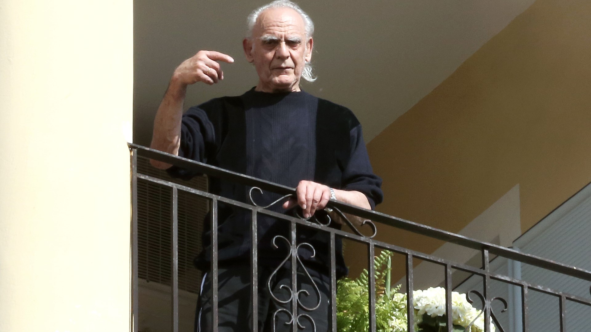 Οι πρώτες στιγμές του Άκη Τσοχατζόπουλου στο σπίτι του – ΦΩΤΟ – ΒΙΝΤΕΟ