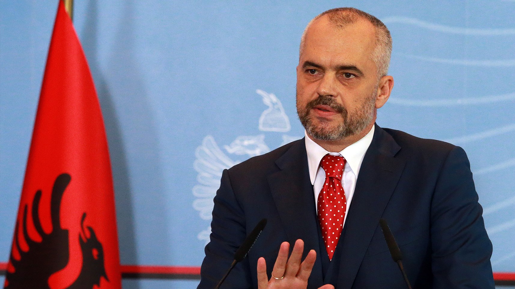Νέες πολιτικές εξελίξεις στην Αλβανία – Ο Έντι Ράμα ανέβαλε δημοτικές εκλογές