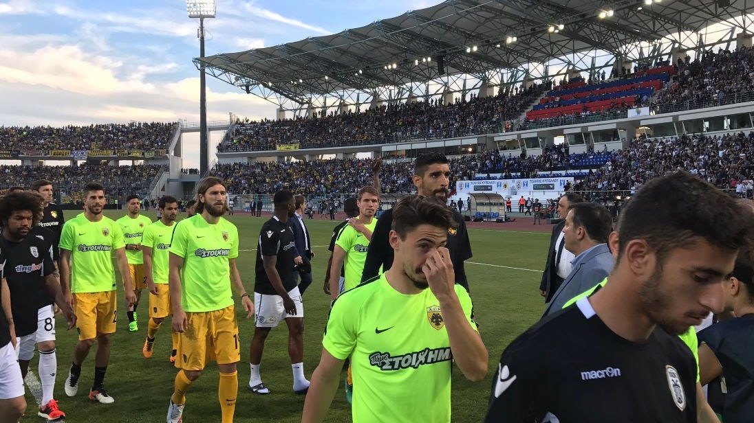 Βγήκαν μαζί στο γήπεδο οι ποδοσφαιριστές ΠΑΟΚ – ΑΕΚ – ΤΩΡΑ