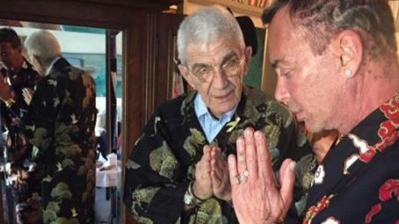 Ο Μπουτάρης και ο Γαβαλάς φωτογραφήθηκαν με… κιμονό  – ΦΩΤΟ