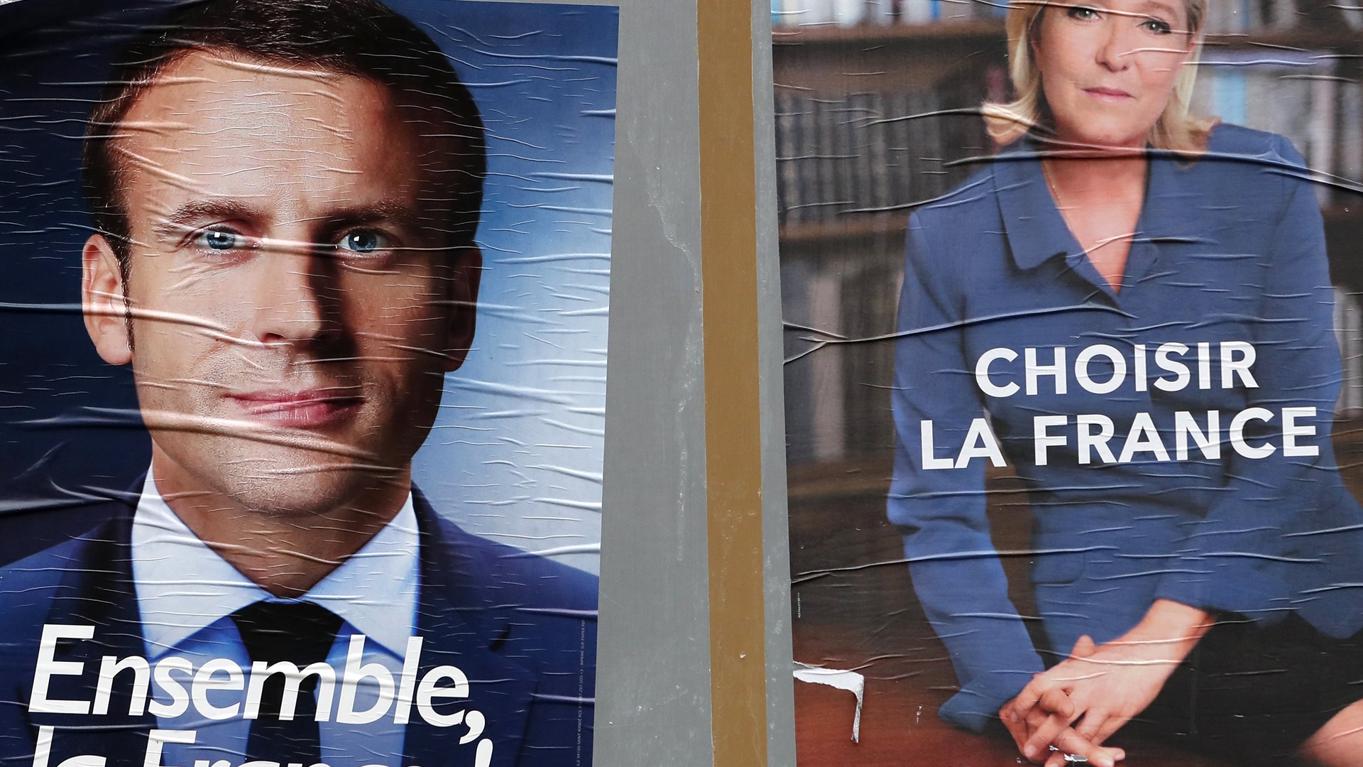 Κλείνουν τα εκλογικά κέντρα στη Γαλλία