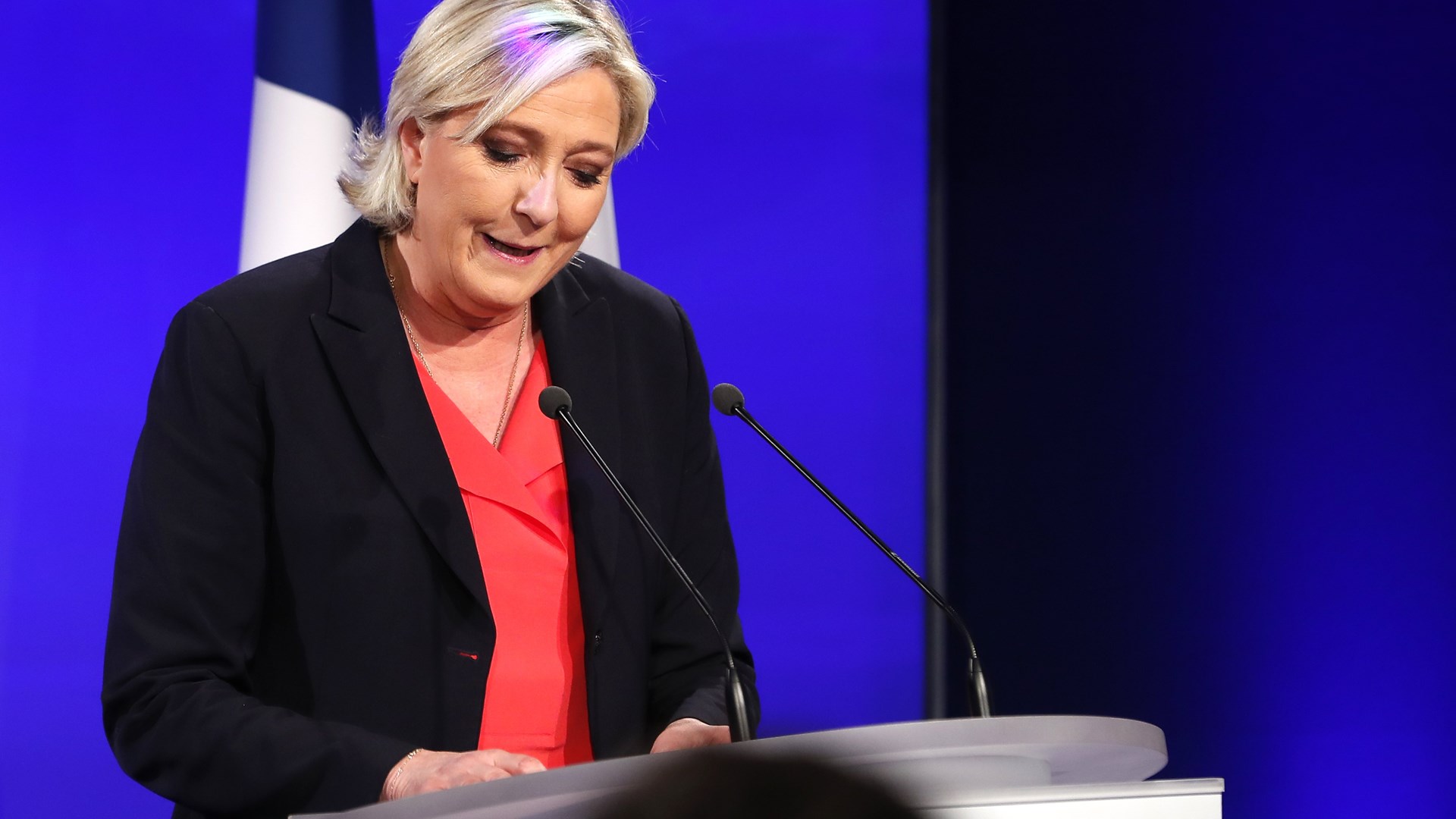 Η Λεπέν συνεχάρη τον Μακρόν – ΒΙΝΤΕΟ