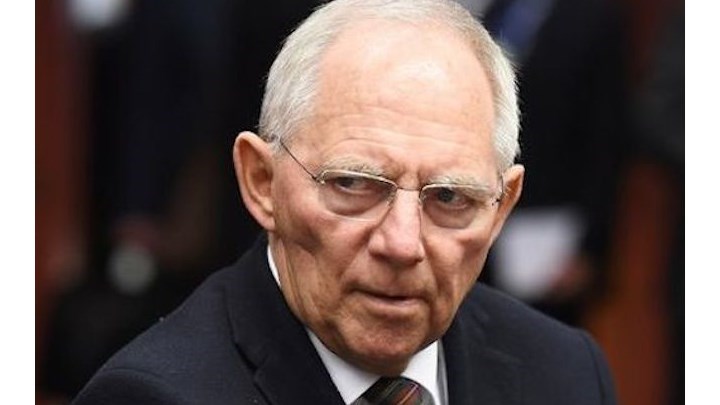 Σύνδεση της ελάφρυνσης του χρέους με τους στόχους για τα πλεονάσματα προτείνει ο Σόιμπλε