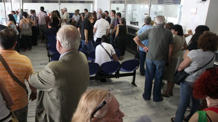 Αυτόματες κατασχέσεις αλλά και ρυθμίσεις «α λα καρτ» από την εφορία