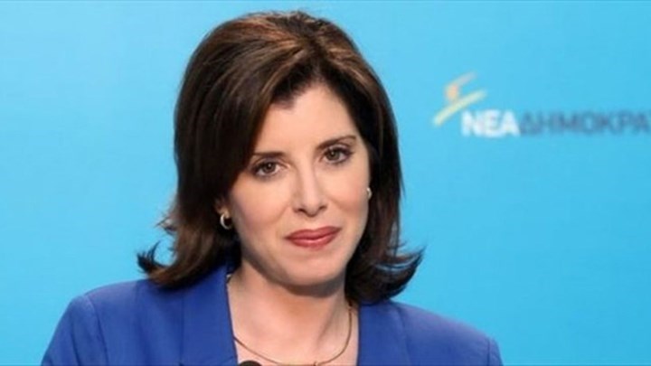Ασημακοπούλου: Η κυβέρνηση είναι έτοιμη να υπογράψει οτιδήποτε για να μείνει στην εξουσία