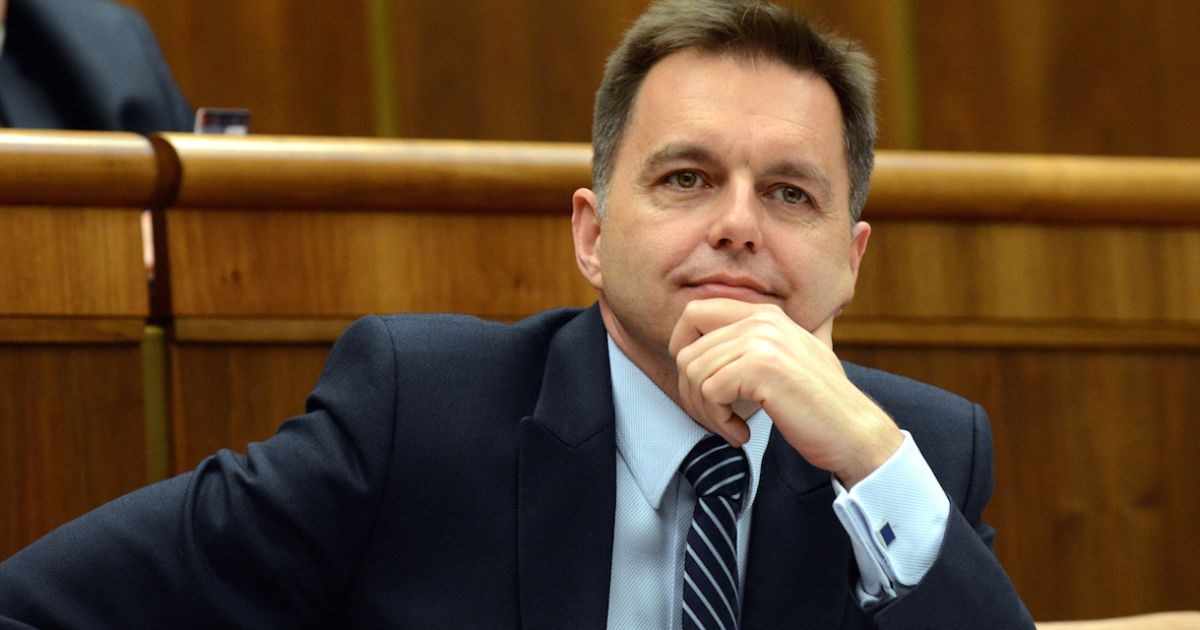 Το ΔΝΤ φαίνεται ότι θα συμμετάσχει χρηματοδοτικά στο ελληνικό πρόγραμμα, δήλωσε ο Σλοβάκος υπουργός Οικονομικών