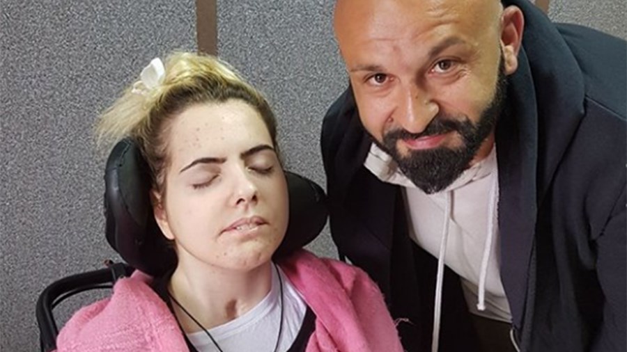 Ο Υπάτιος Πατμάνογλου συνάντησε την Ασπασία που πυροβολήθηκε από τον πατέρα της – ΦΩΤΟ