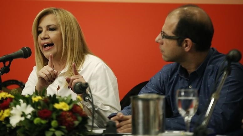 Βγήκαν τα μαχαίρια στο ΠΑΣΟΚ – Πόλεμος επιστολών μετά την έξωση στον Ξεκαλάκη