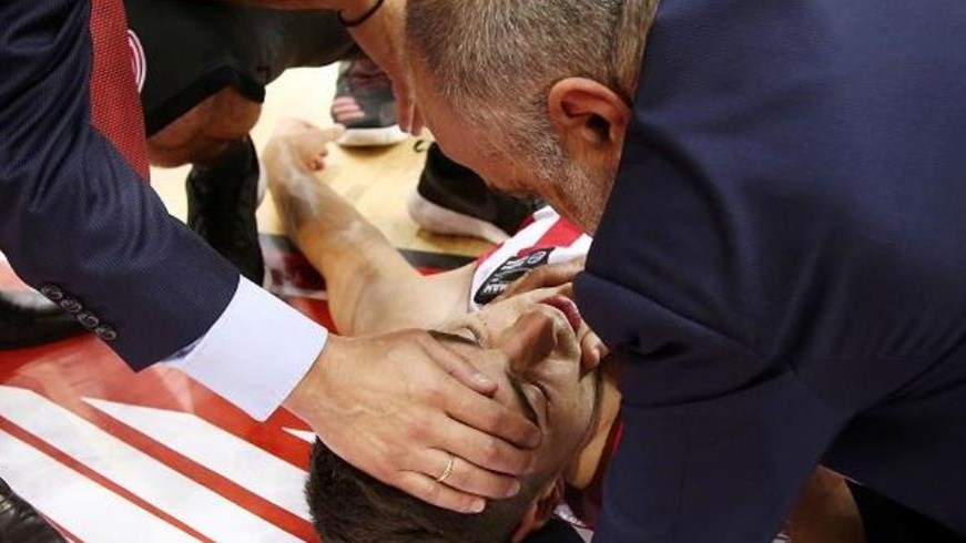 «Πάγωσε» το ΣΕΦ με τον τραυματισμό του Παπαπέτρου