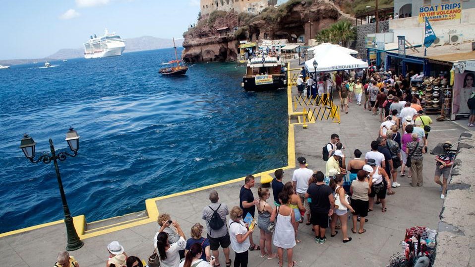 Για ρεκόρ δεκαετιών στον τουρισμό της Ελλάδας κάνει λόγο το Focus