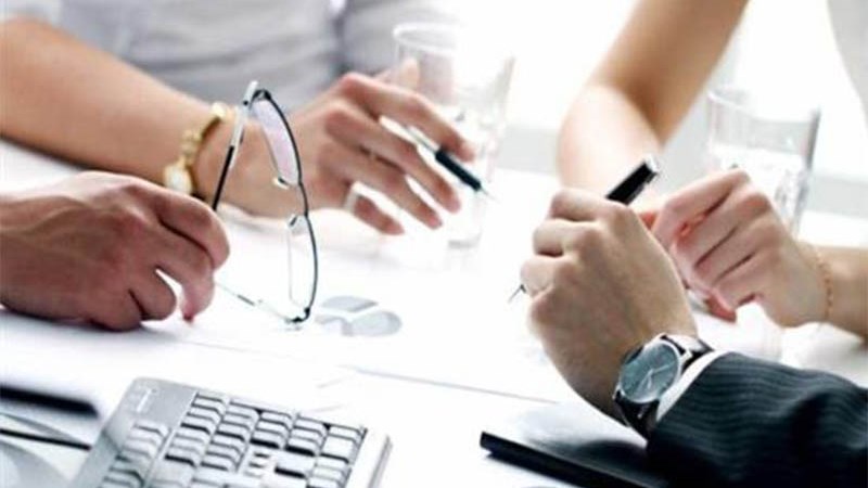 Αλαλούμ με τις εισφορές: Το υπουργείο επιβεβαιώνει, ο υφυπουργός διαψεύδει