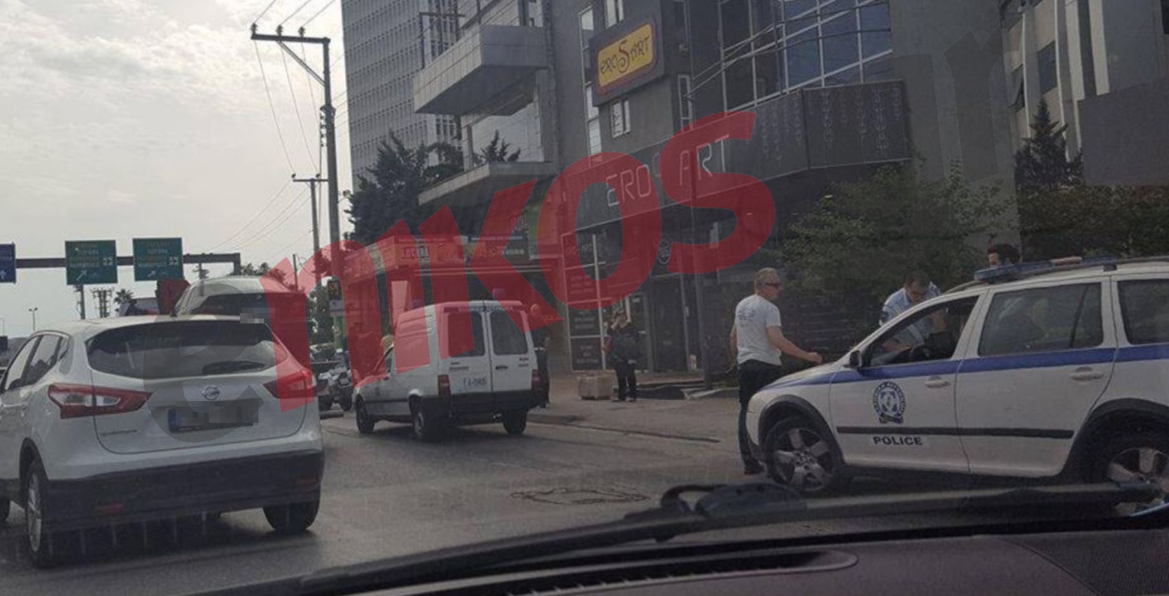 Ακινητοποιημένο όχημα στην Κηφισίας – Έκλεισαν δύο λωρίδες – ΤΩΡΑ – ΦΩΤΟ