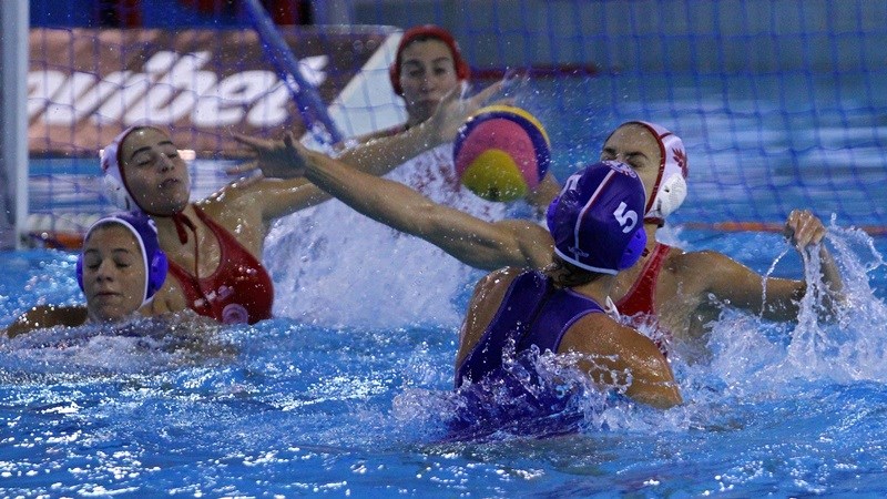 Πόλο γυναικών – Ο Ολυμπιακός ισοφάρισε σε 2-2 την Βουλιαγμένη