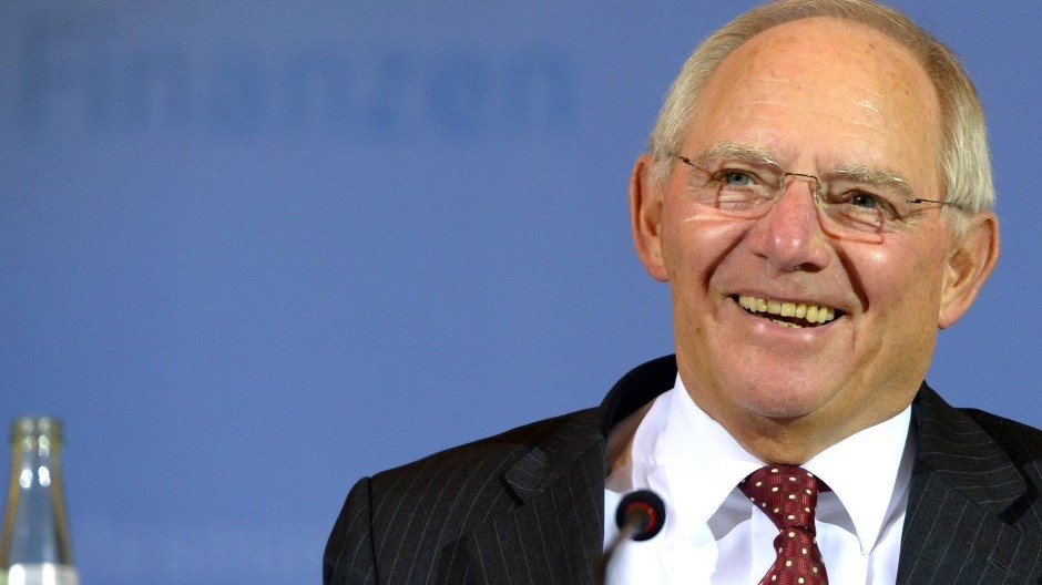 Der Spiegel: Ο Σόιμπλε αναγνωρίζει την ανάγκη μεταφοράς κεφαλαίων προς τους φτωχότερους της  ευρωζώνης