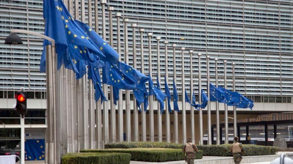 Βήματα προσέγγισης στη G7 για λύση στο θέμα του χρέους – «Κλειδί» ο Σόιμπλε