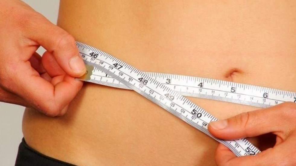 «Θέλετε να χάσετε κιλά; Σταματήστε να κάνετε δίαιτα»